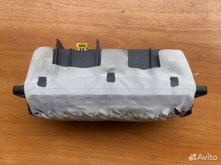 Подушка безопасности пассажира Vw Touran BSX 2008