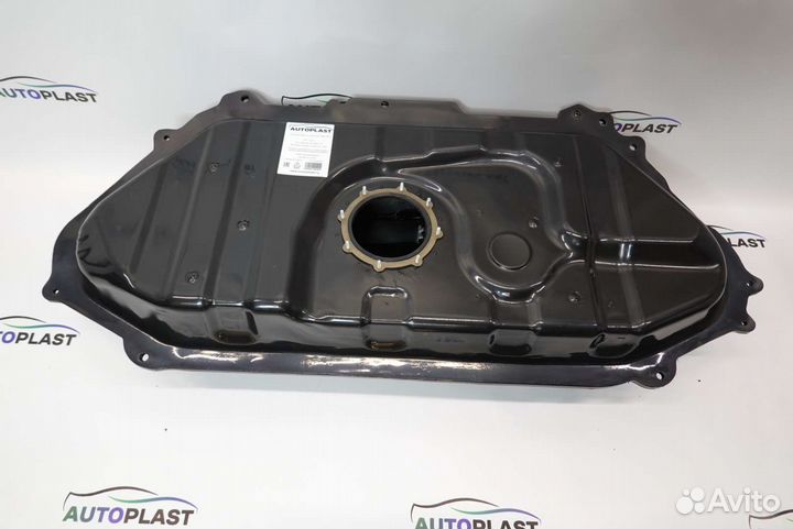 Топливный бак Toyota Yaris