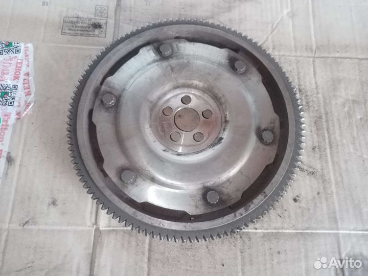 Маховик Ланцер 9 4G18 МКПП