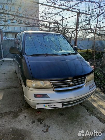 Nissan Largo, 1998