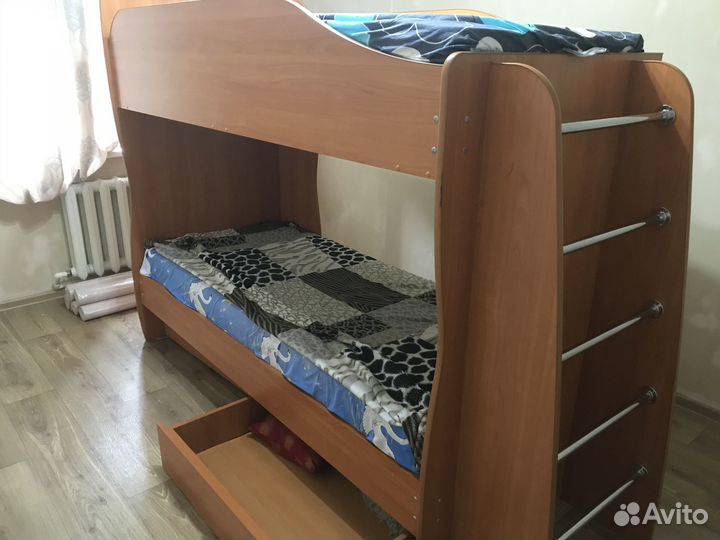 Двухъярусная кровать бу