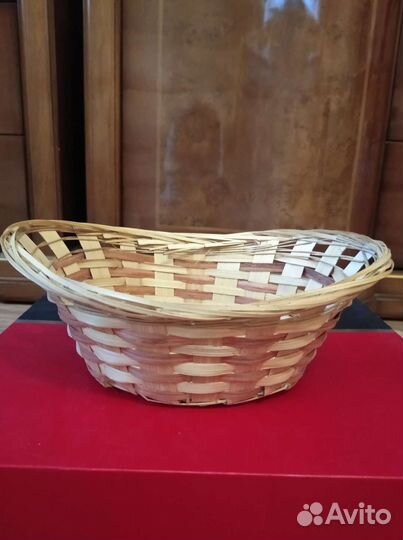 Корзина плетеная для подарков