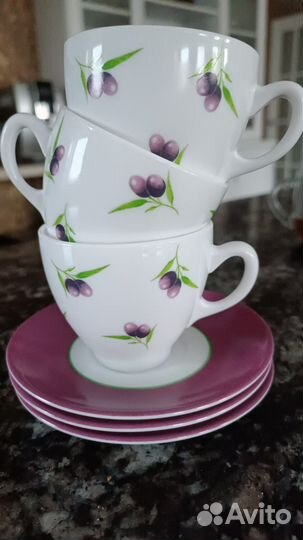 Чайные чашки с блюдцами