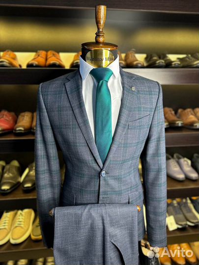 Мужской классический костюм