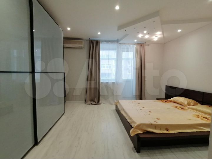 3-к. квартира, 122 м², 4/10 эт.