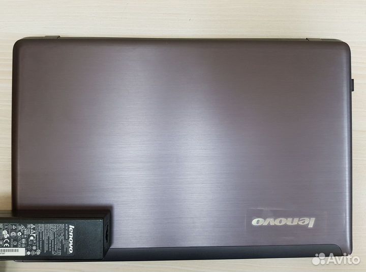 Ноутбук Lenovo на Core i5, DDR 8gb с Видюхой 2Гб