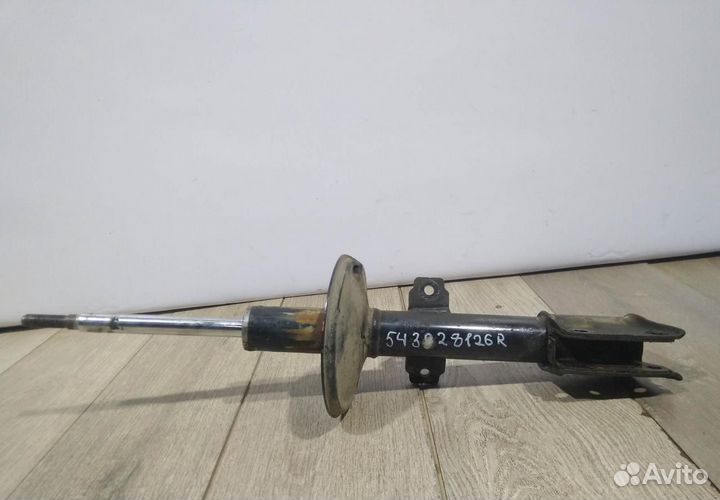 Амортизатор передний бу Renault Duster полный привод OEM 543028126R