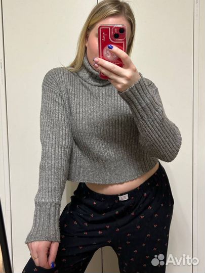 Свитер женский