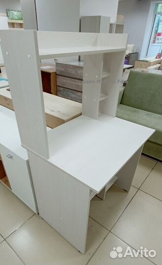 Стол компьютерный