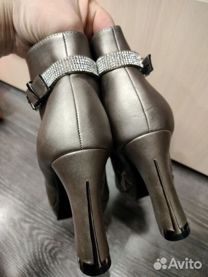 Ботинки женские новые демисезонные, размер 39