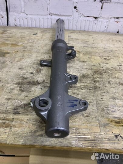 Перо вилки правое Suzuki SkyWave 400 ck44