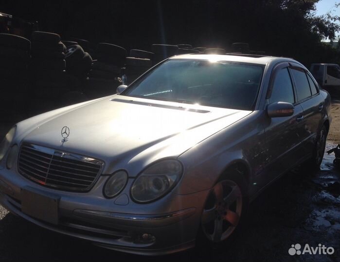 Стекло боковое заднее левое Mercedes W211