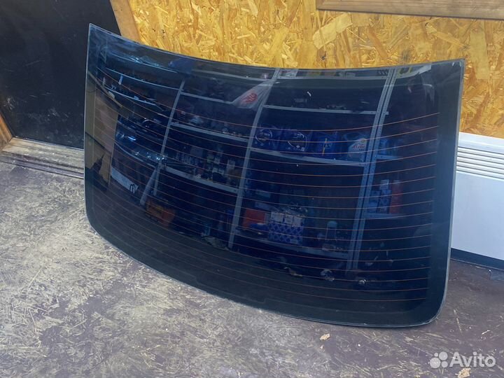 Стекло заднее Kia Rio 3