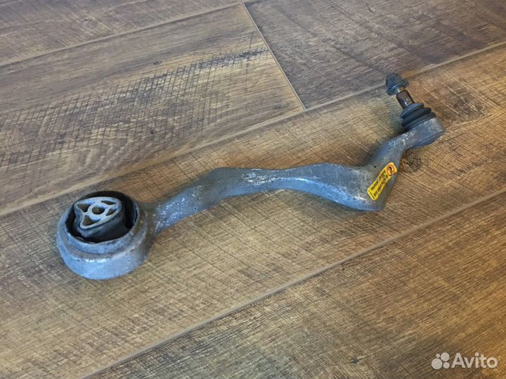 Рычаг передний правый BMW E87