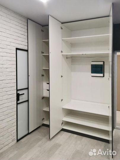 Распашной шкаф под заказ по индивидуальному проект