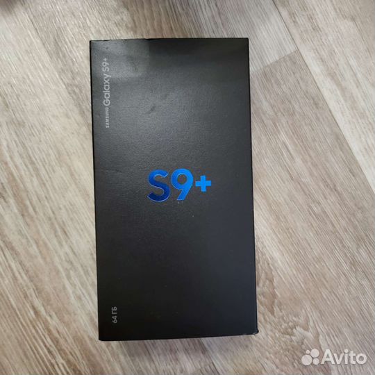 Коробки от телефонов samsung, iPhone, Nubia