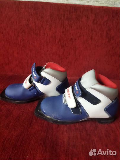 Лыжные ботинки классические