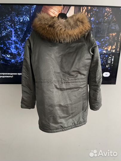 Парка Alpha Industries женская весеняя