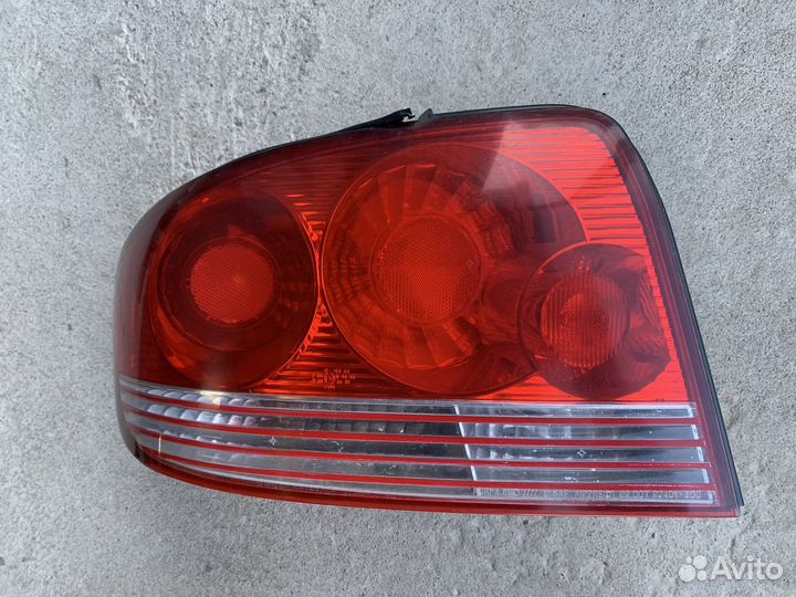 Фонарь задний левый правый Hyundai Sonata 4