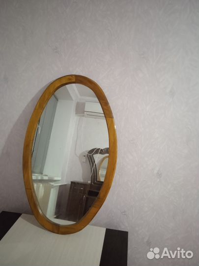 Новое Зеркало в деревянной раме настенное