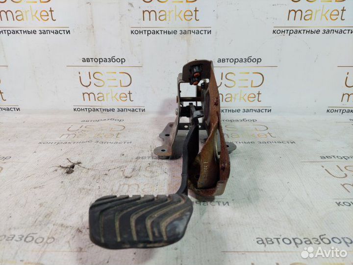 Педаль тормоза Nissan Qashqai J11 2.0 MR20DD 2017