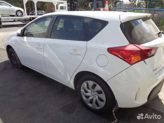 Разбор на запчасти Toyota Auris E18 2012