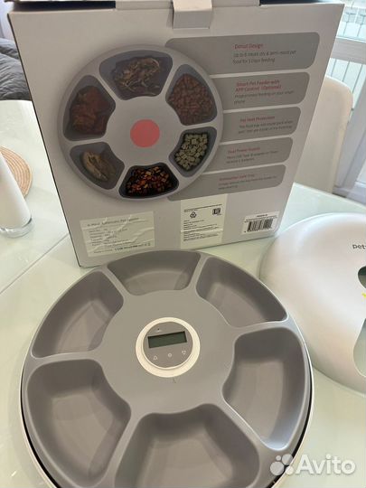 Автокормушка для собак и кошек