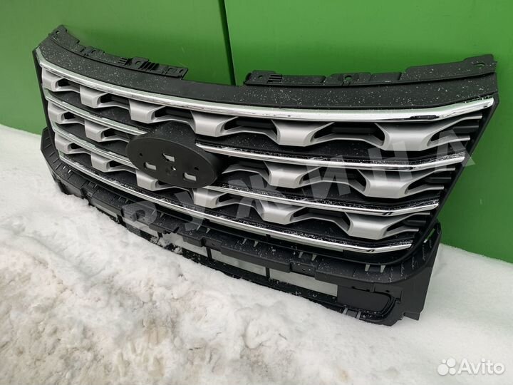 Решетка радиатора Ford Explorer 5 15-17 хром