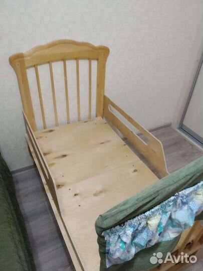 Детская кроватка