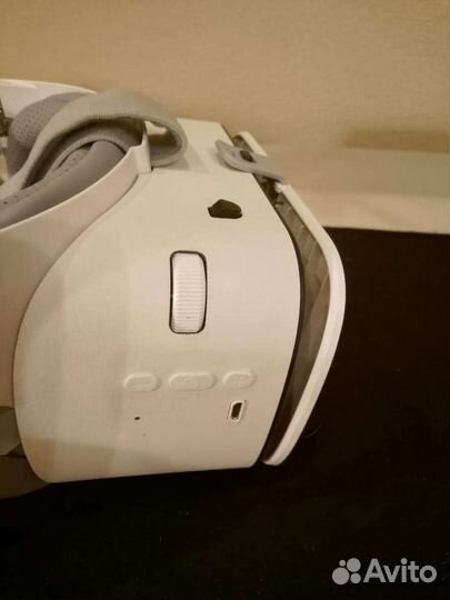 Очки виртуальной реальности для телефона