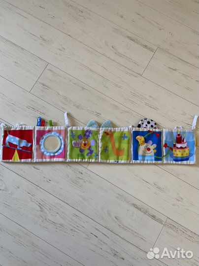 Книжка-коврик на кроватку TAF toys