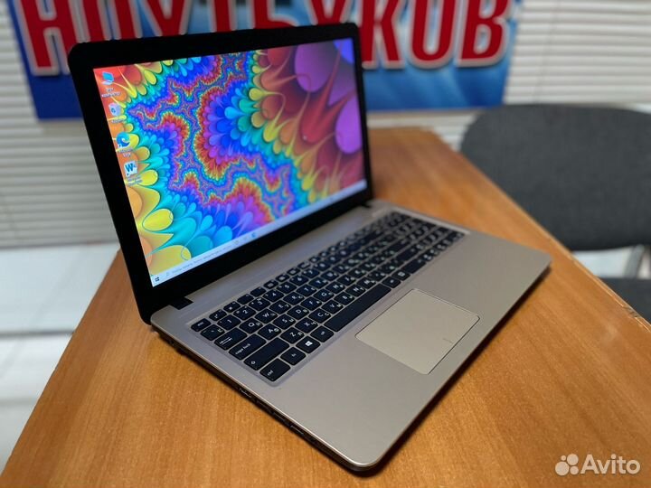 Ноутбук Asus 4 ядра / ssd 256gb / на гарантии