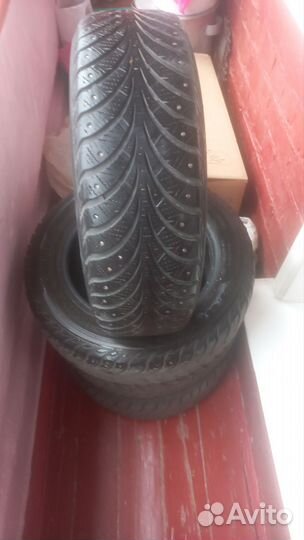 Sava Eskimo Stud 185/65 R15 88