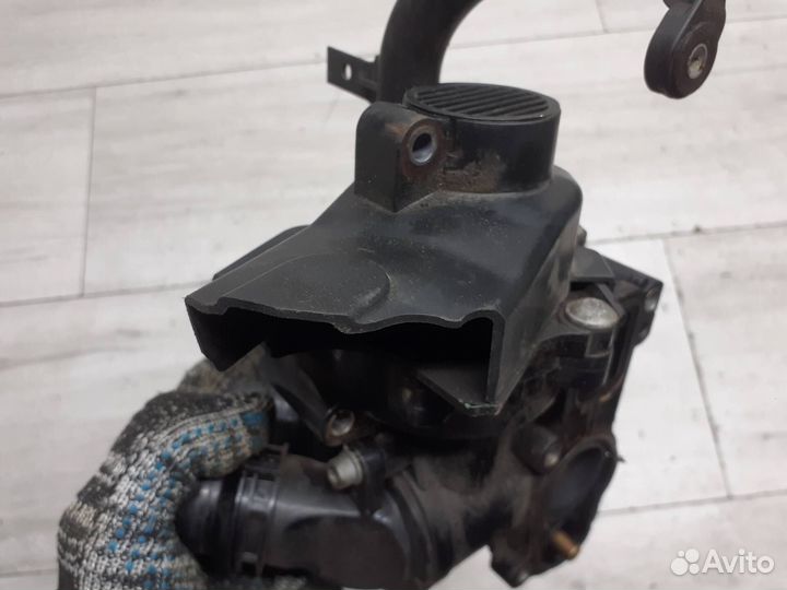 Помпа (насос водяной термостат ) VAG