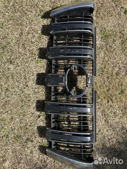 Решетка радиатора тойта прадо