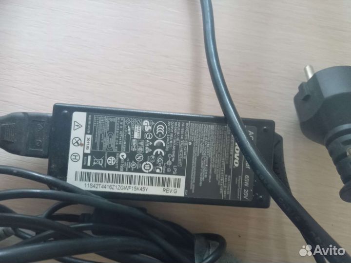 Блок питания для ноутбука Samsung и Lenovo