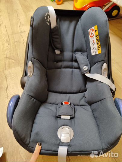 Автолюлька maxi cosi cabriofix