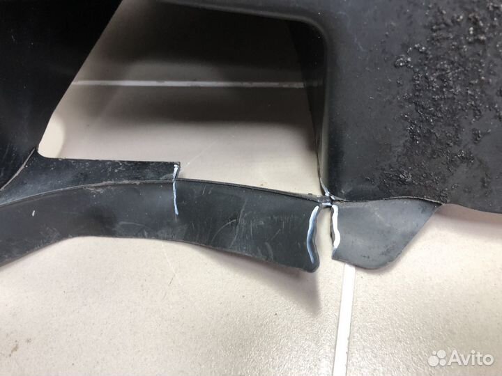 Локер подкрылок передний правый VW Passat B6