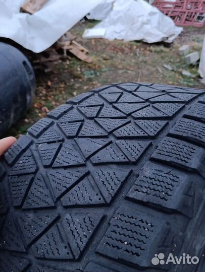 Bridgestone Blizzak DM-V2 265/60 R18 110R