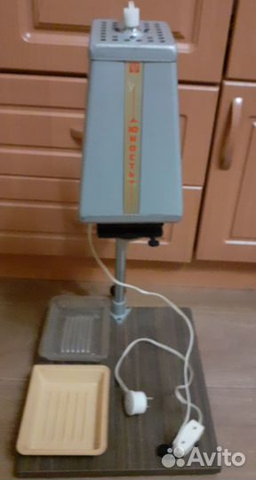 Фотоувеличитель юность