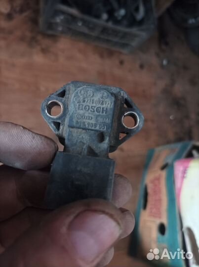 Датчик абсолютного 038906051Тауран