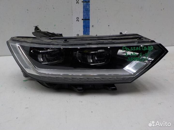 Фара правая Volkswagen Passat
