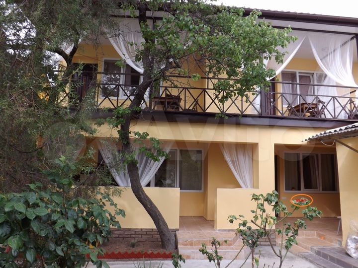 Комната 18 м² в 1-к., 1/2 эт.