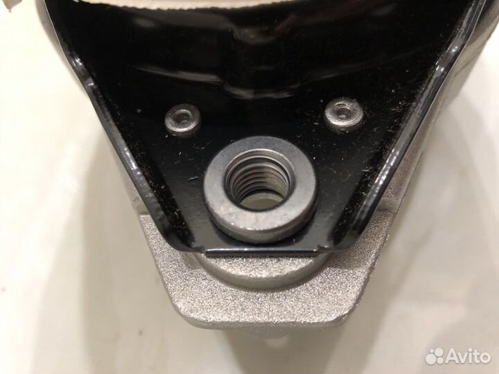 Опора двигателя L R Mercedes Benz W166