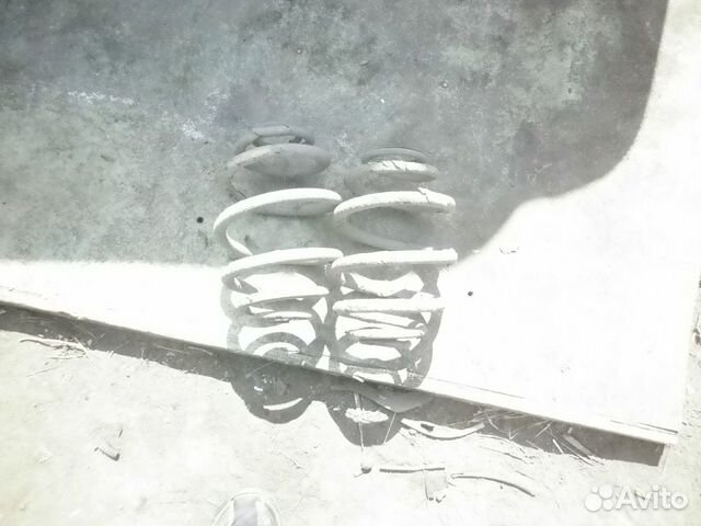 Продаю задние пружины нексия