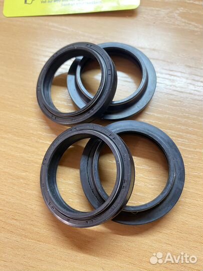 Сальники вилки 56-129 Chakin