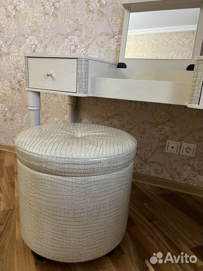 Туалетный столик