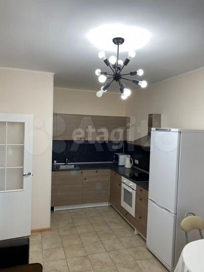 2-к. квартира, 57 м², 7/17 эт.
