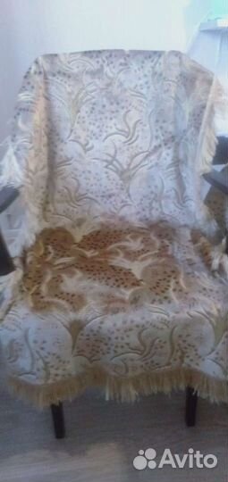 Покрывало и две накидки на кресло