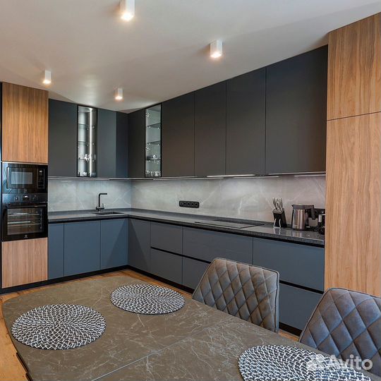 Кухонный гарнитур, хорошая кухня, + смеситель